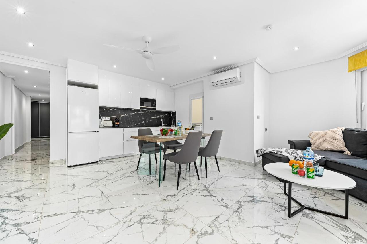 Apolo Beach Front - Sea View Luxury Apartment Torrevieja Extérieur photo